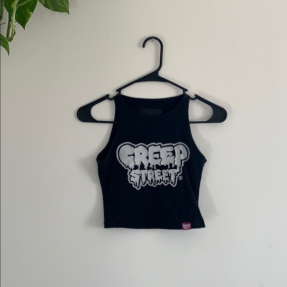 Tops - Creep street crop top